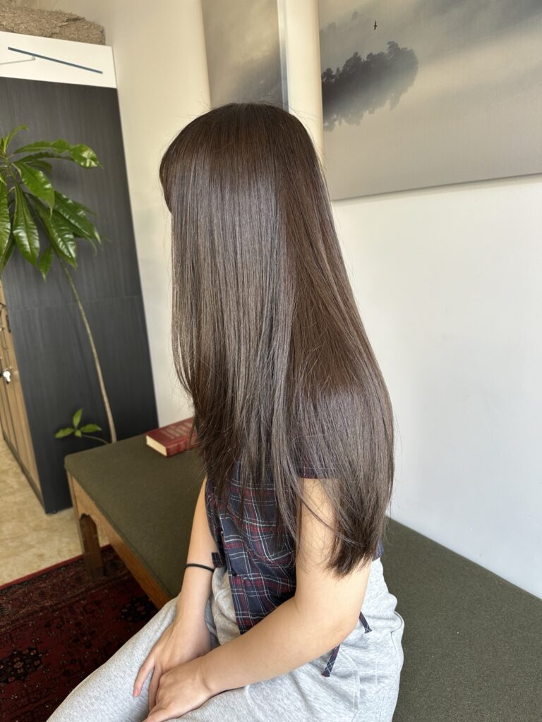 暗めでも透明感を感じるロングヘアカラー|HAZE 宮原